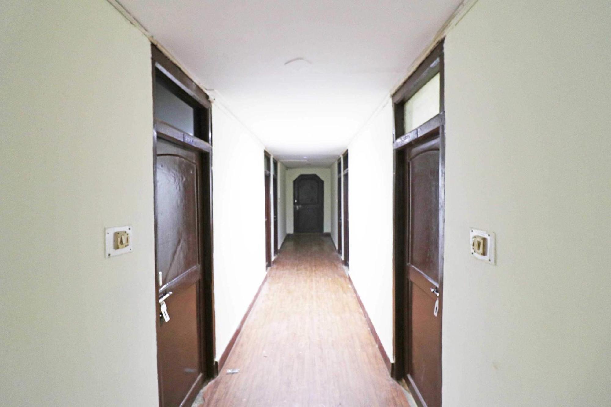 Hotel Shreya Bhuvanesvar Kültér fotó
