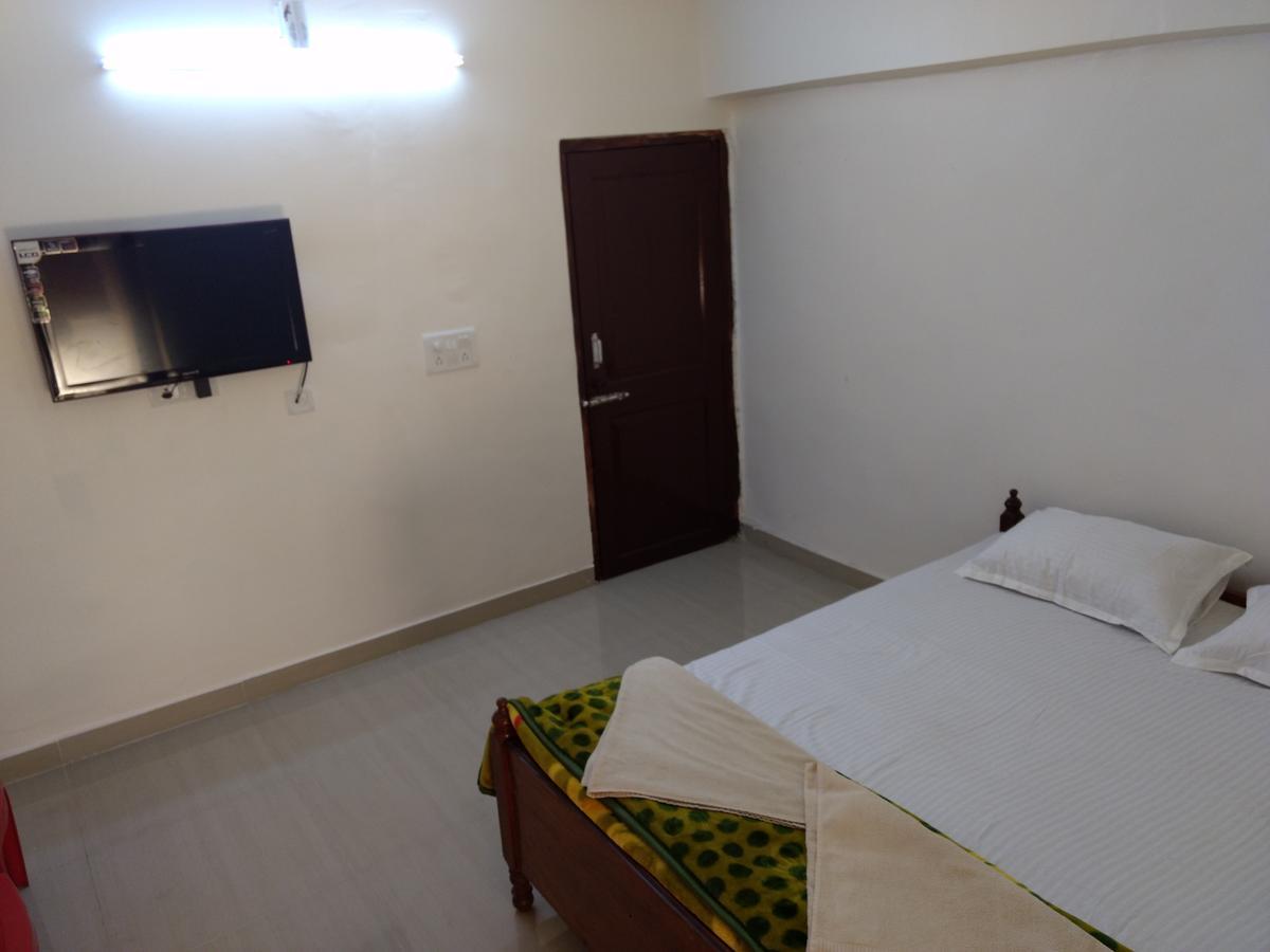 Hotel Shreya Bhuvanesvar Kültér fotó