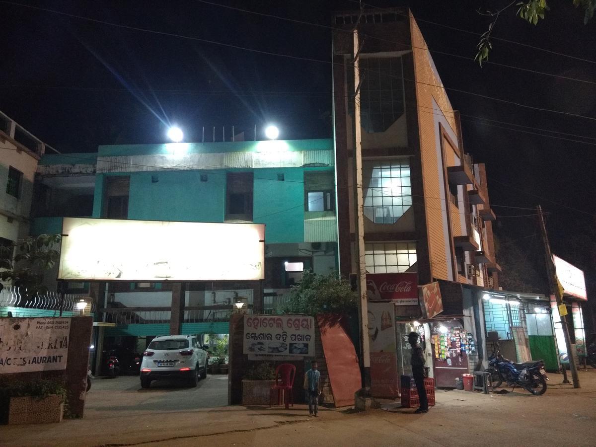 Hotel Shreya Bhuvanesvar Kültér fotó